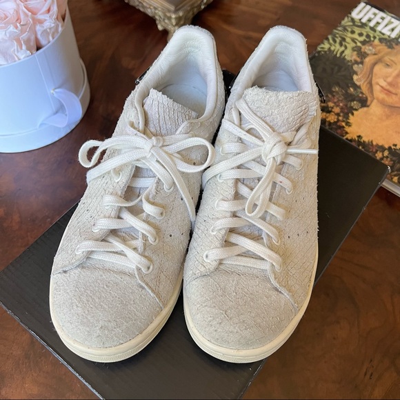 Adidas Stan Smith with Metal Plate. Snakeskin Patterned Upper. Size 5.5. Fit 7 - Picture 12 of 13